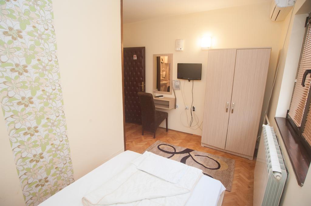 Hotel Extra Lion Md Ni Pokoj fotografie