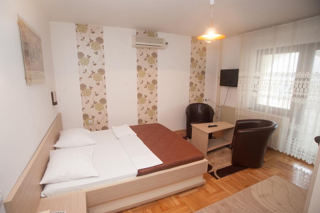 Hotel Extra Lion Md Ni Pokoj fotografie